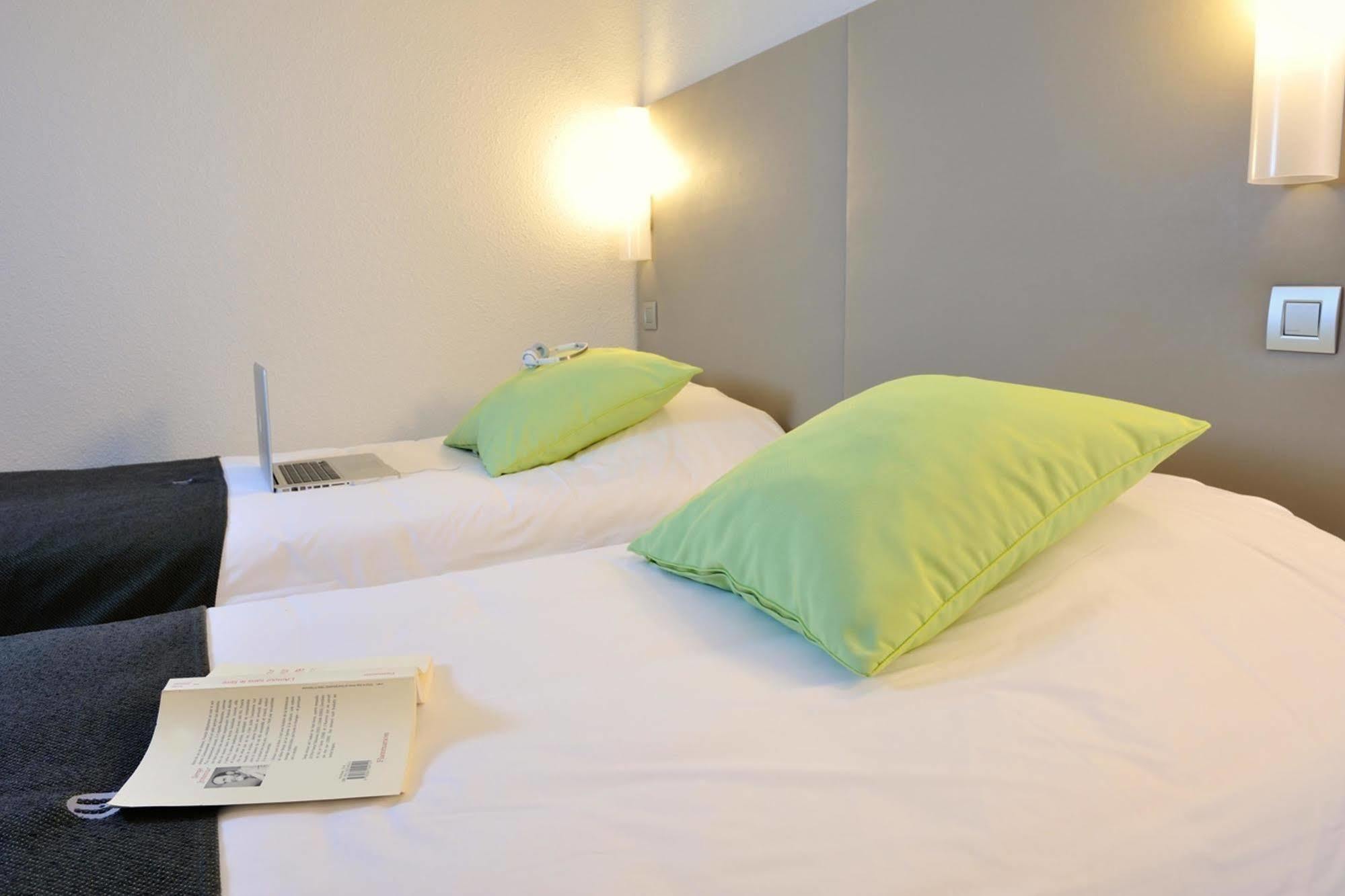 Campanile Orleans Ouest ~ La Chapelle-St-Mesmin Hotel Buitenkant foto
