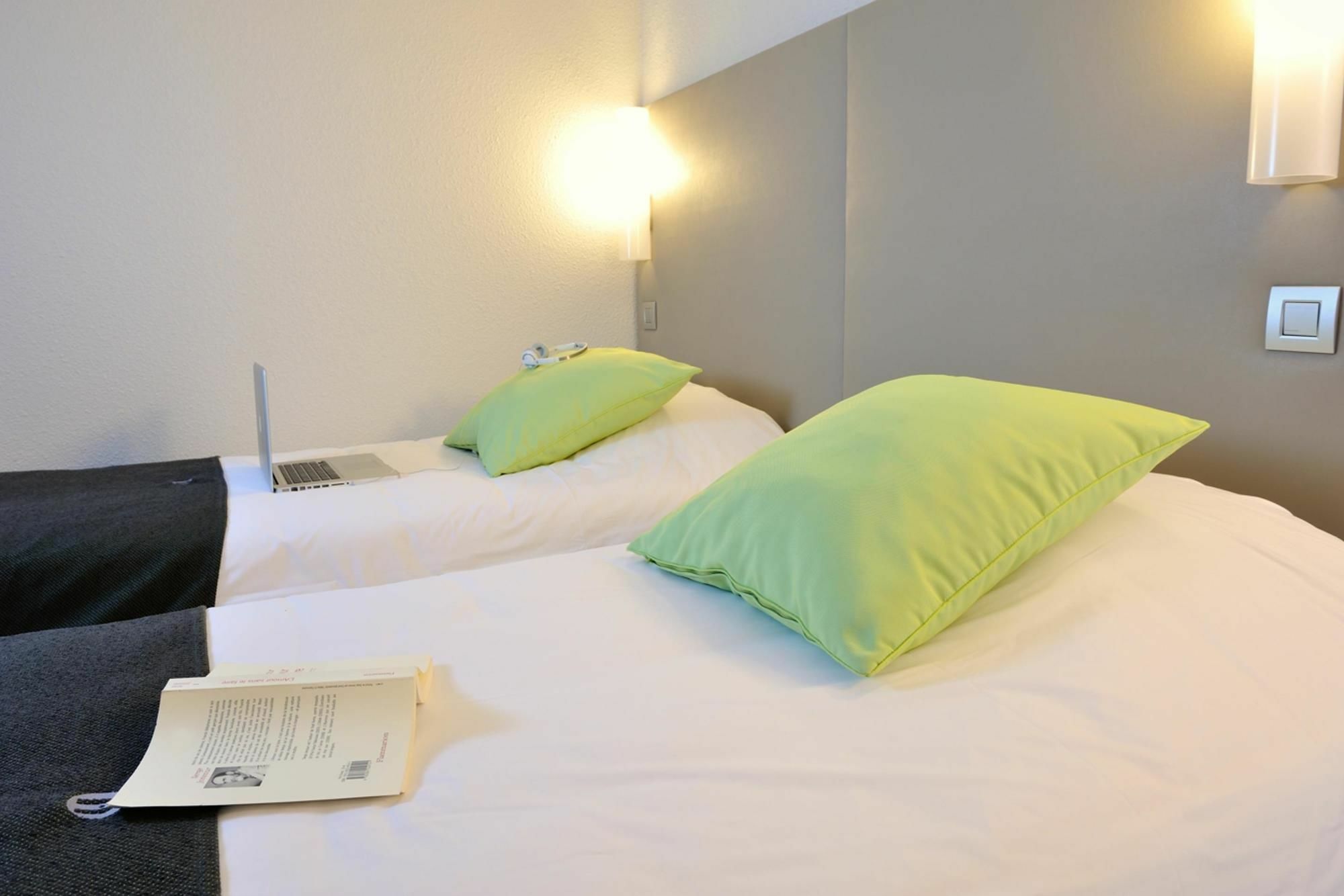 Campanile Orleans Ouest ~ La Chapelle-St-Mesmin Hotel Buitenkant foto