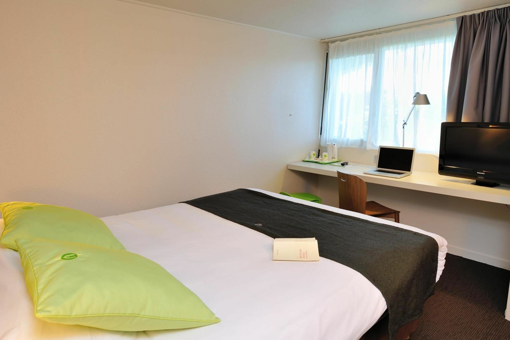 Campanile Orleans Ouest ~ La Chapelle-St-Mesmin Hotel Buitenkant foto
