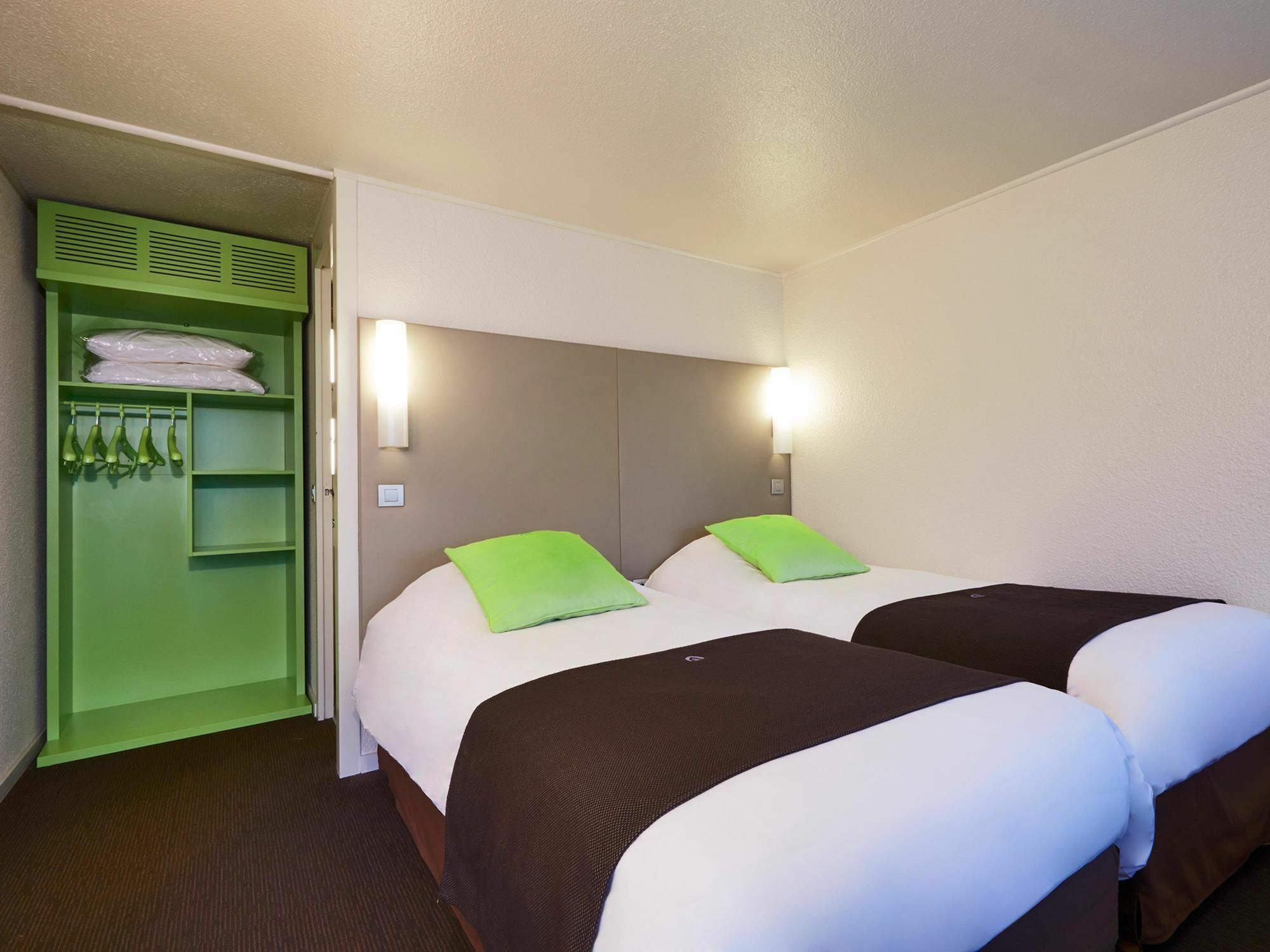 Campanile Orleans Ouest ~ La Chapelle-St-Mesmin Hotel Buitenkant foto